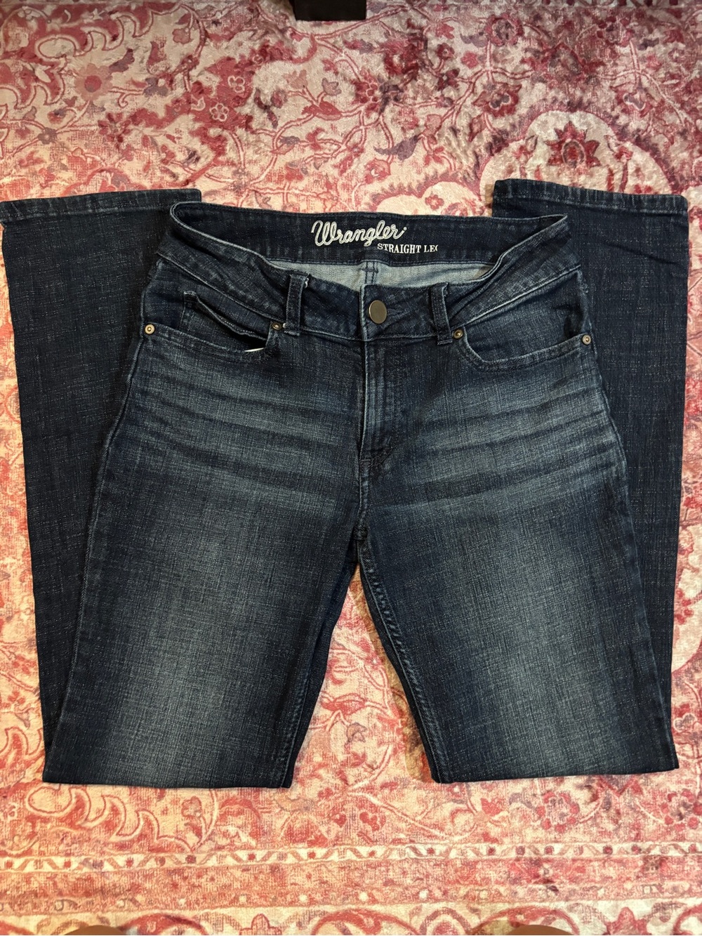 Wrangler women’s straight leg dark blue jeans